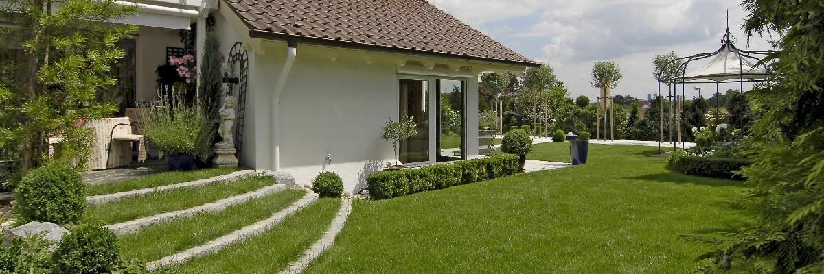 Design-Garten mit klaren Linien